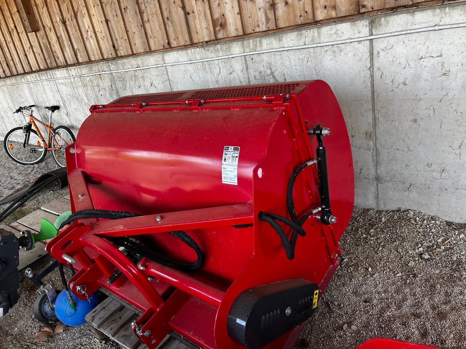 E-FARM: dema schlegelmulcher mit fangbox slm 160f - Attrezzatura per l'allevamento di animali - id 25ZICEB - 3.000 € - Potenza del motore: 30 - Austria