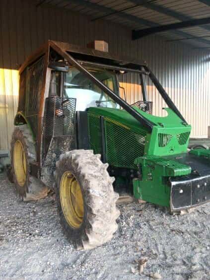 E-FARM: John Deere 6110 M - Traktor - id RH1N558 - 75.000 € - Baujahr: 2021 - Abgelesene Motorstunden: 2.820,Frankreich