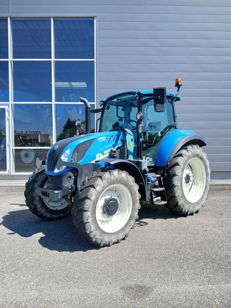 E-FARM: New Holland T5.110 EC - Tractor - id XZTLMCZ - €64,000 - Year of construction: 2019 - Engine hours: 2,953,Engine power (HP): 110,France