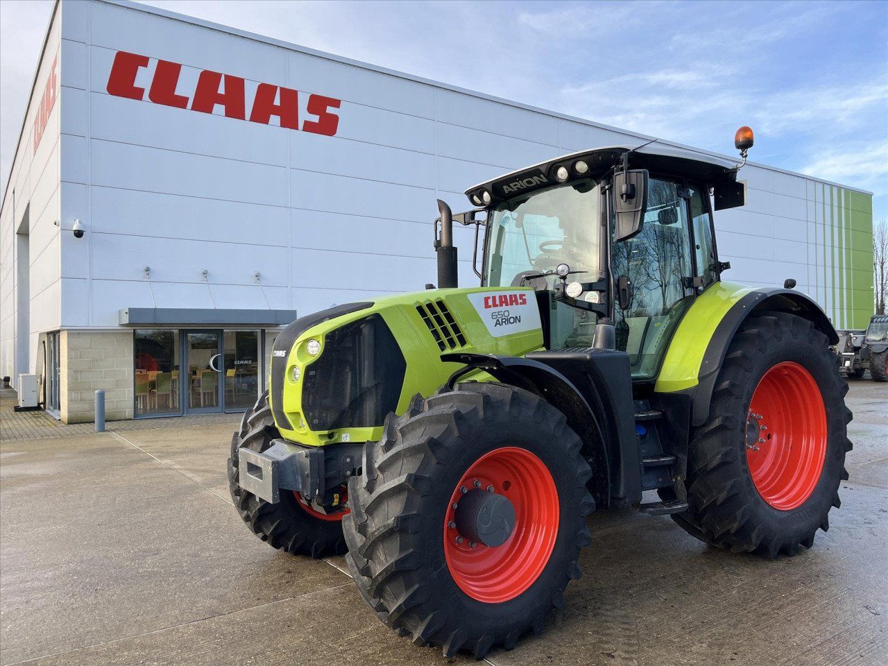 E-FARM: Claas Arion 650 - Trattore - id SWW1WAR - 72.243 € - Anno di costruzione: 2018 - Ore: 4.639,Potenza del motore: 185,Regno Unito