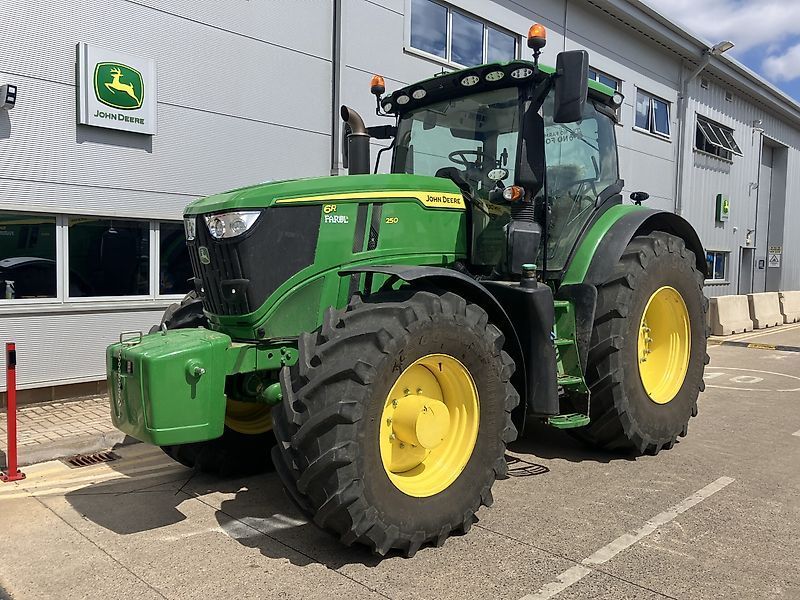 E-FARM: John Deere 6R 250 - Tractor - id MUVG9P8 - €181,157 - Year of construction: 2024 - Engine hours: 1,500,Engine power (HP): 250,United Kingdom