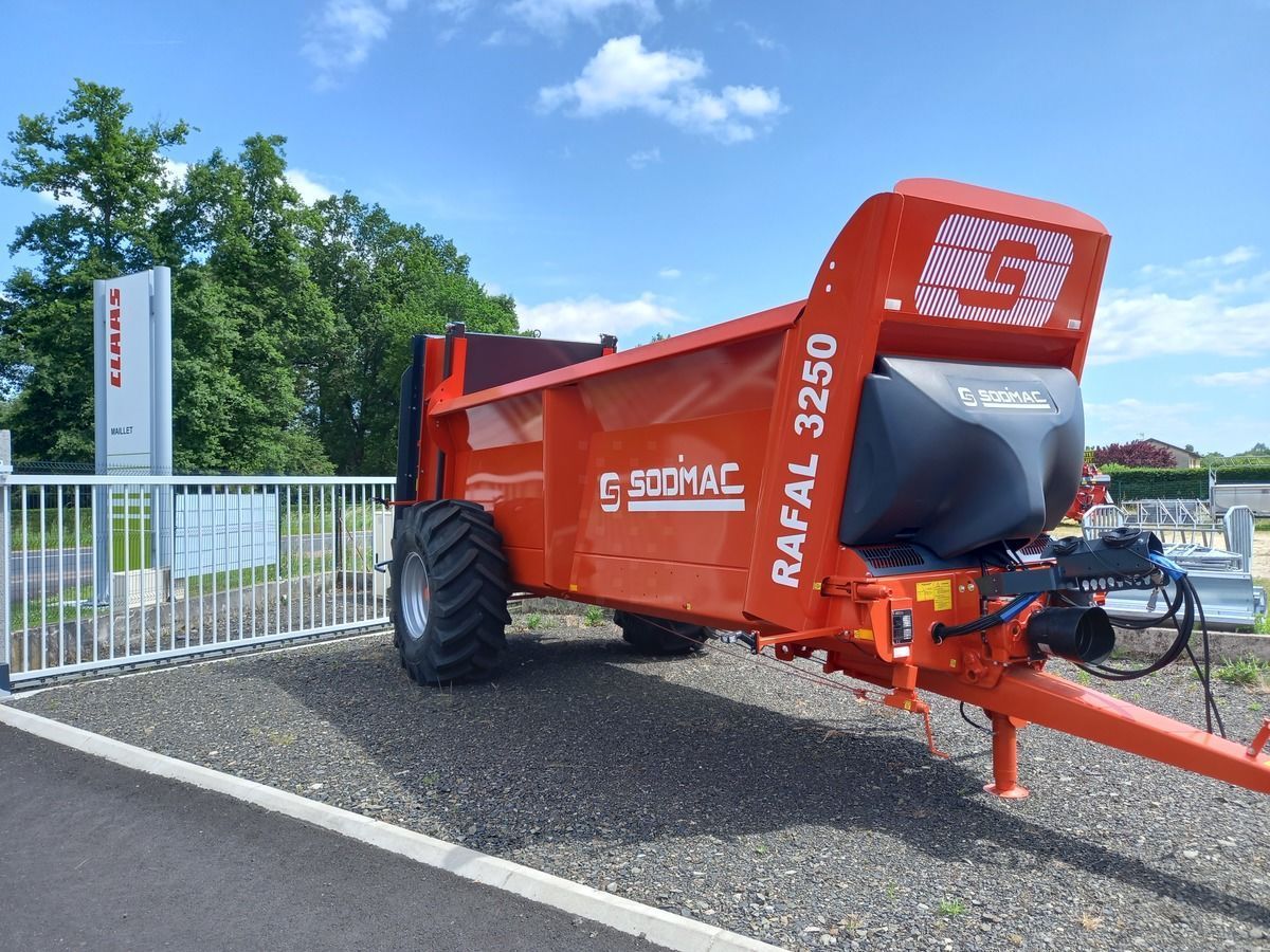 E-FARM: sodimac rafal 3250 - Mist- und Kompoststreuer - id DJWRWLX - 45.000 € - Baujahr: 2024 - Frankreich