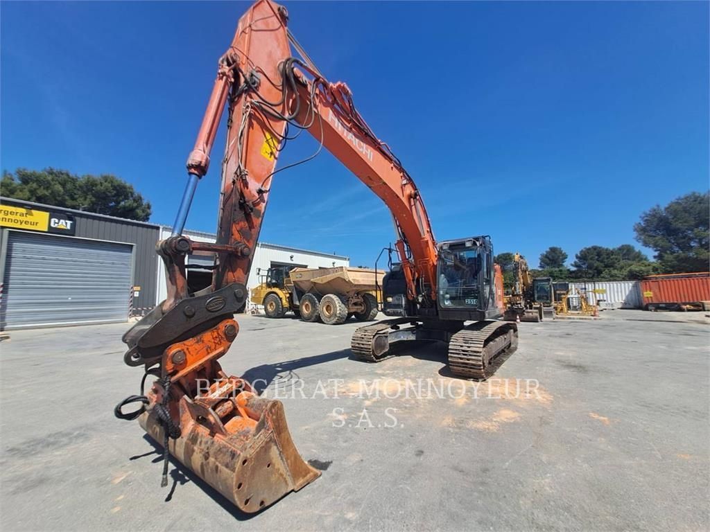 Hitachi zx225 Crawler excavator €50,000