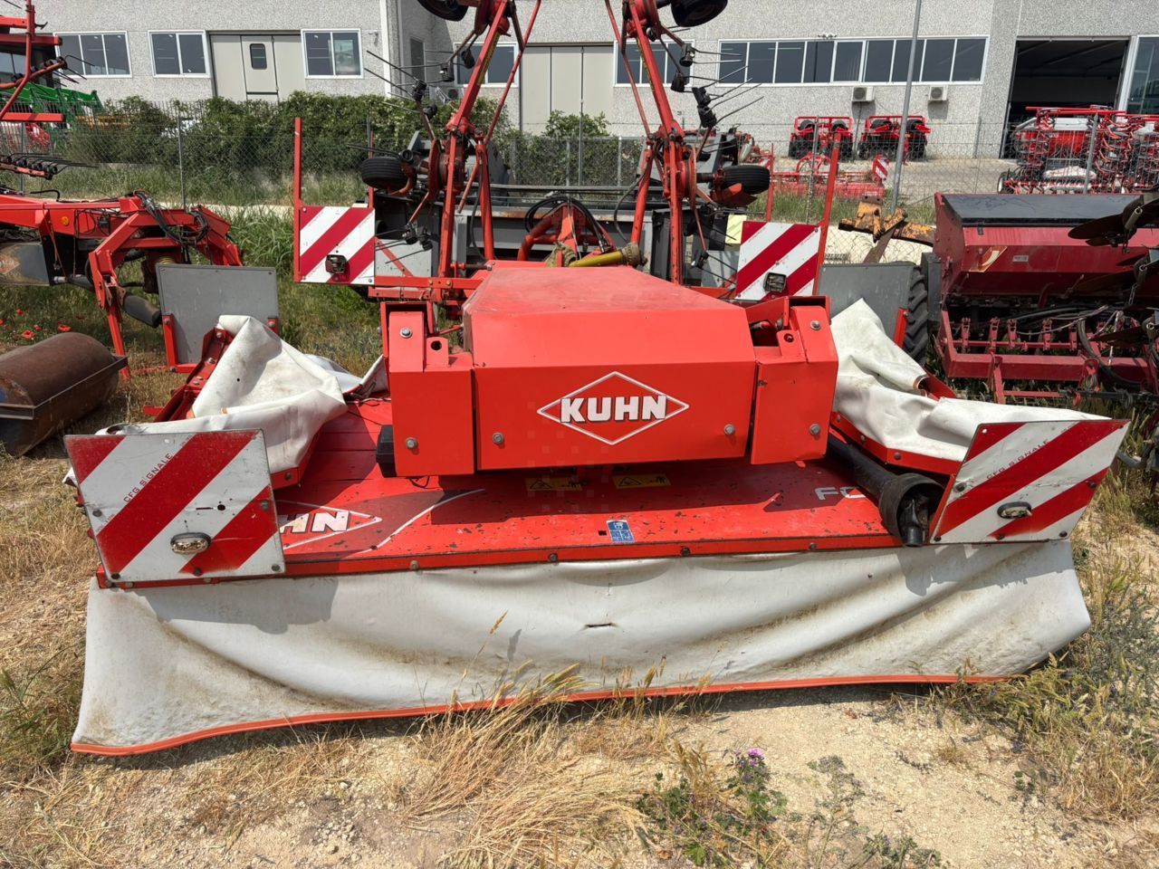 E-FARM: Kuhn FC 313 RF - Mower - id TW1LZXN - €7,000 - Year of construction: 2009 - Italy