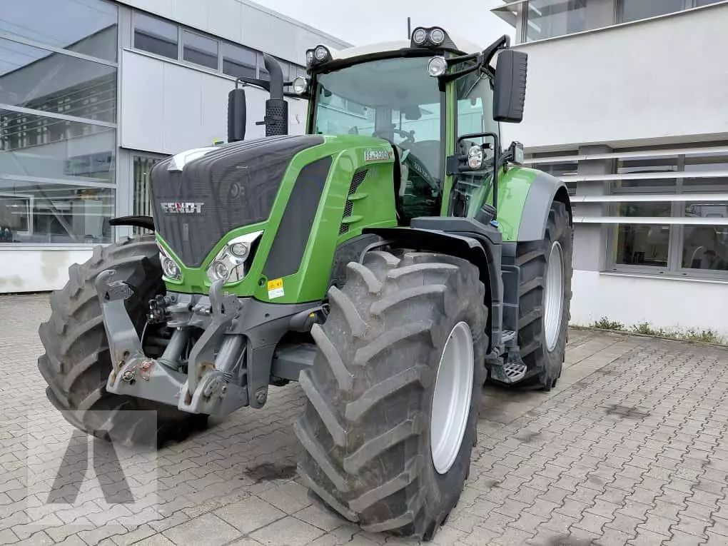 E-FARM: Fendt 828 Vario Profi+ - Traktor - id IAGQPCL - 159.900 € - Abgelesene Motorstunden: 2.495 - Motorleistung (PS): 280,Deutschland