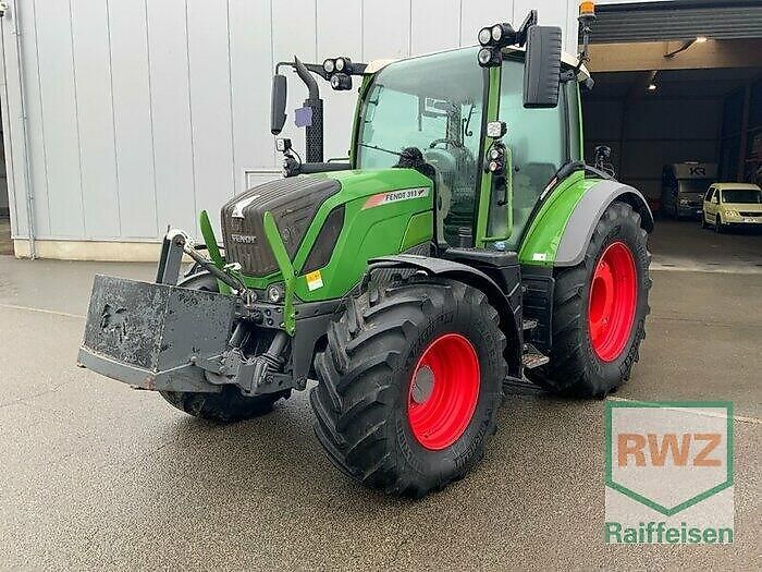 E-FARM: Fendt 313 Vario ProfiPlus - Tractor - id YSQAKGN - Year of construction: 2020 - Engine hours: 1,100,Engine power (HP): 129,Germany