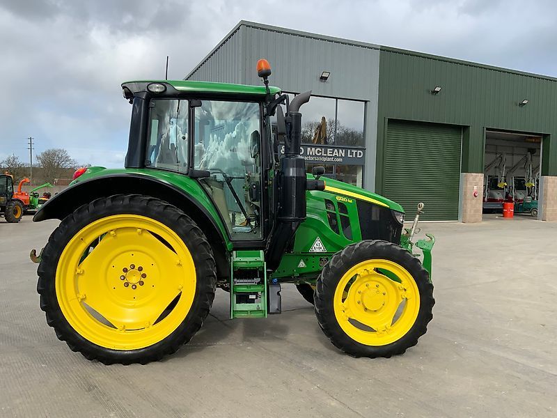 John Deere 6120 M Tractor €60,169
