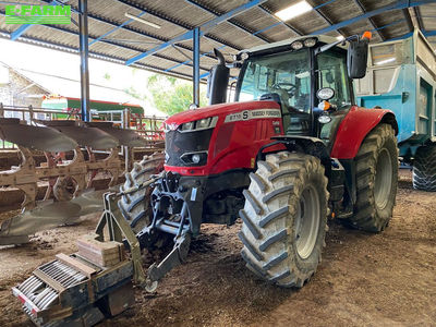 E-FARM: Massey Ferguson 6715S Dyna-6 Exclusive - Tractor - id CBSNA7Y - €86,000 - Year of construction: 2019 - Engine hours: 2,500,Engine power (HP): 150,France