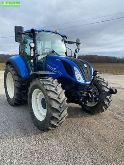 E-FARM: New Holland T5.120 - Tractor - id NIVJIJ1 - €63,000 - Year of construction: 2022 - Engine hours: 700,Engine power (HP): 116,France