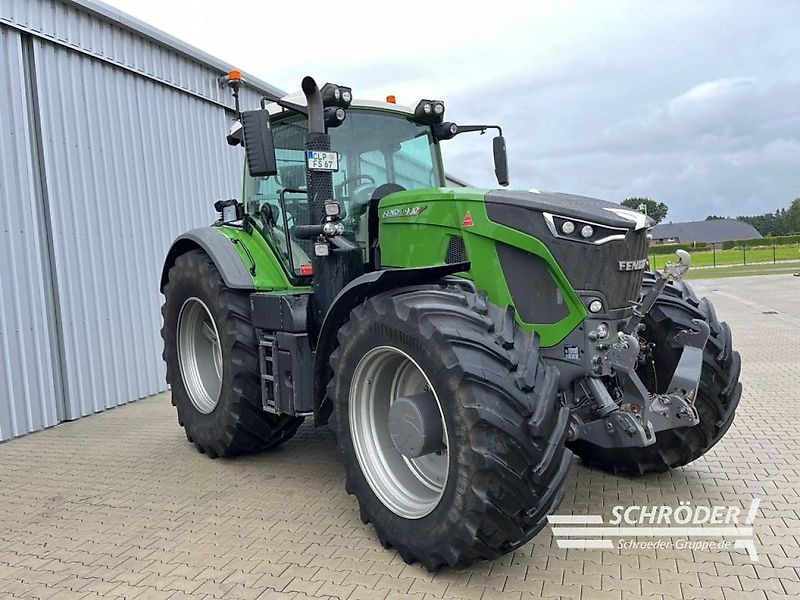 Fendt 933 Vario ProfiPlus tractor 218.885 €