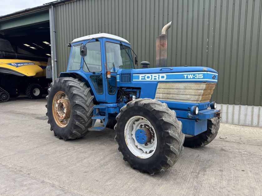 Ford tw35 Tractor 28.809 €
