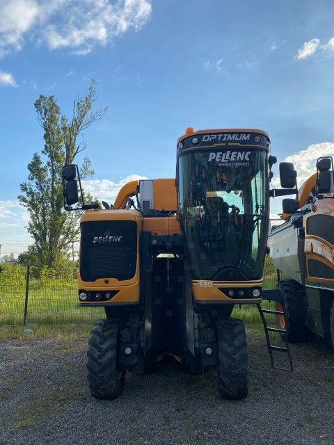 E-FARM: Pellenc optimum 530 selectiv' process 2 - Vendemmiatrice - id CYEIBRU - 99.000 € - Anno di costruzione: 2017 - Francia