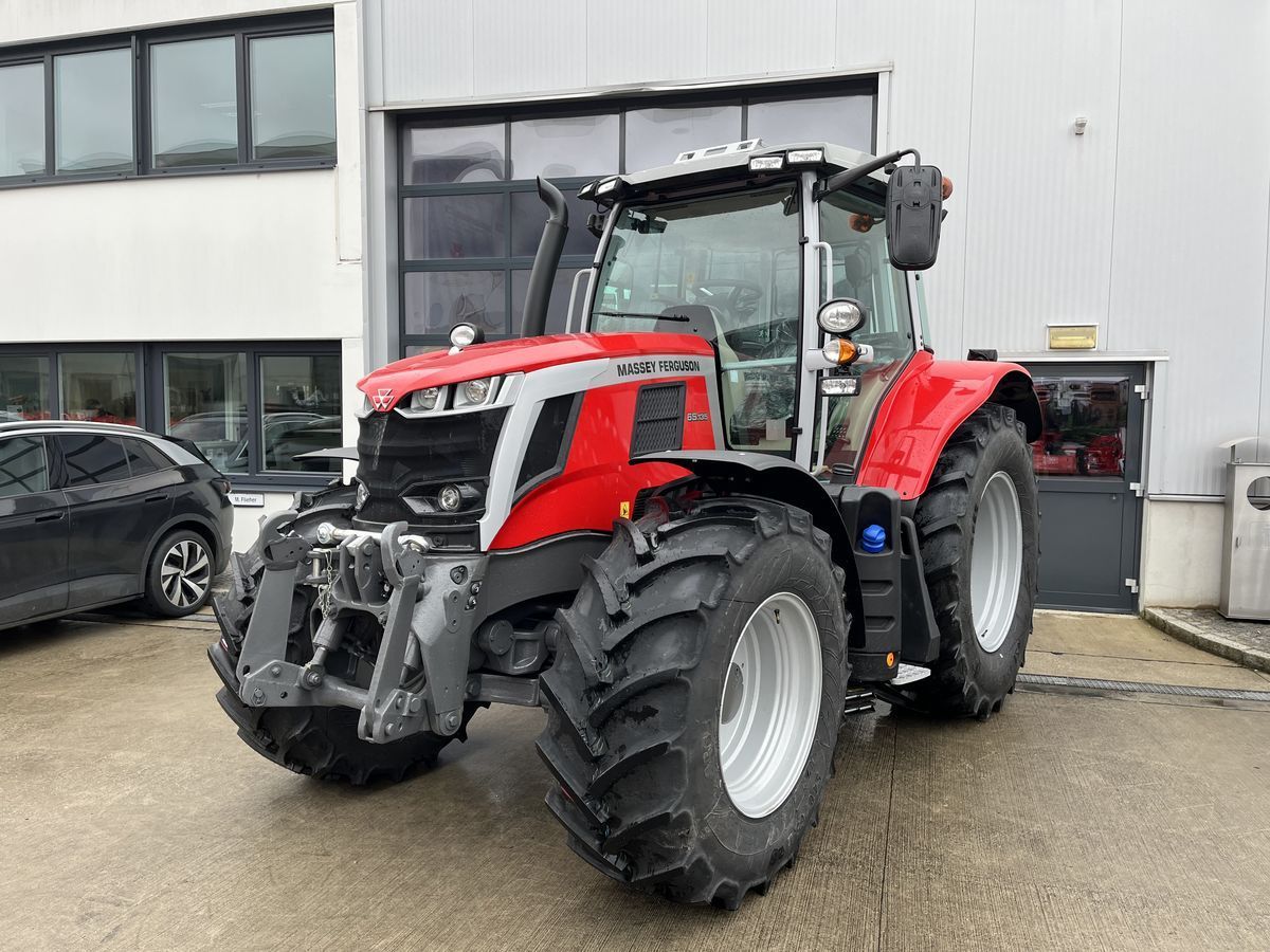 E-FARM: Massey Ferguson 6S.135 Efficient - Tractor - id DI8JCFR - Año: 2023 - Horas: 5,Potencia del motor: 150,Austria