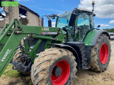 E-FARM: Fendt 720 Vario - Tractor - id NKWYQJJ - €115,000 - Year of construction: 2018 - Engine hours: 4,600,Engine power (HP): 200,France