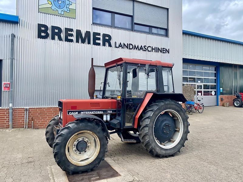 E-FARM: Case IH ihc 733 allrad, silent 85 kabine, 16+8 getriebe, 1000er zapfwelle, made in neuss! - Tractor - id 31QLRAA - €15,500 - Year of construction: 1986 - Engine hours: 4,936,Engine power (HP): 60,Germany