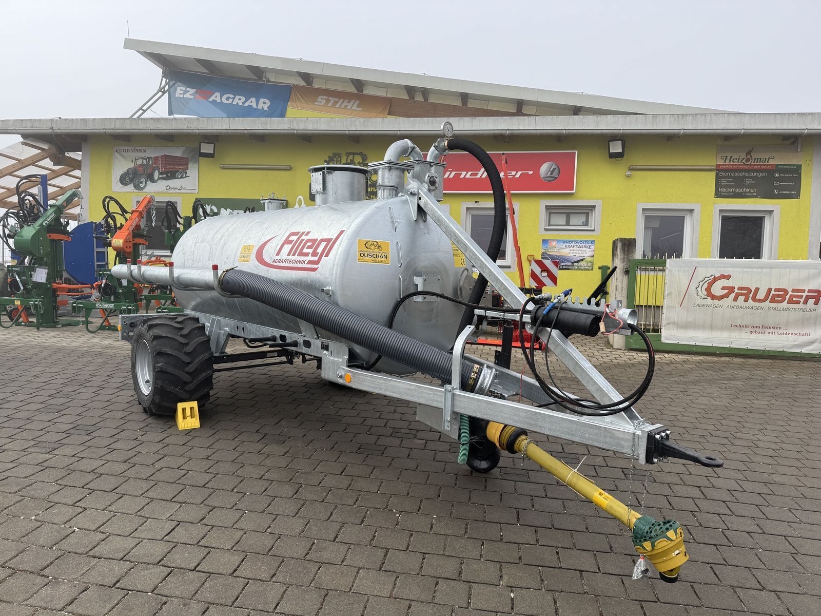 Fliegl vfw 4000 jumboline vakumfass Tanker 11 659 EUR