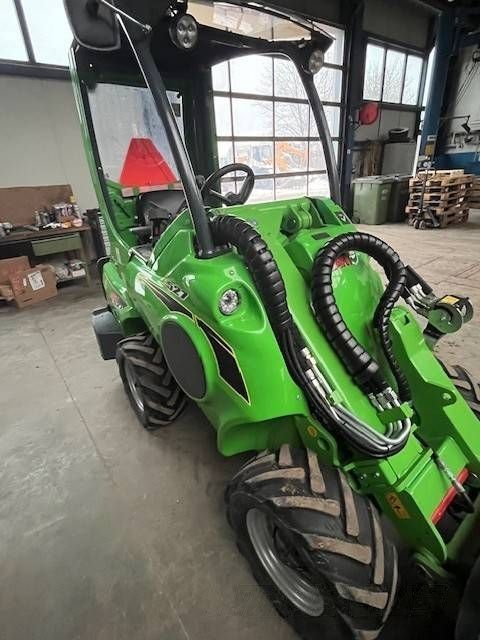 Avant e 527 Csúszókerekes rakodógép 42 750 EUR