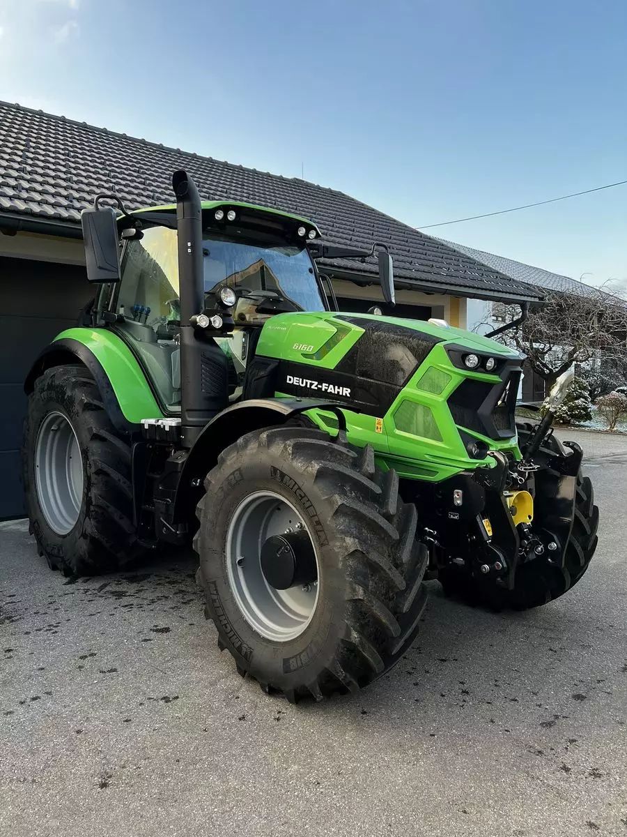 Deutz-Fahr 6160 Tractor €108,333