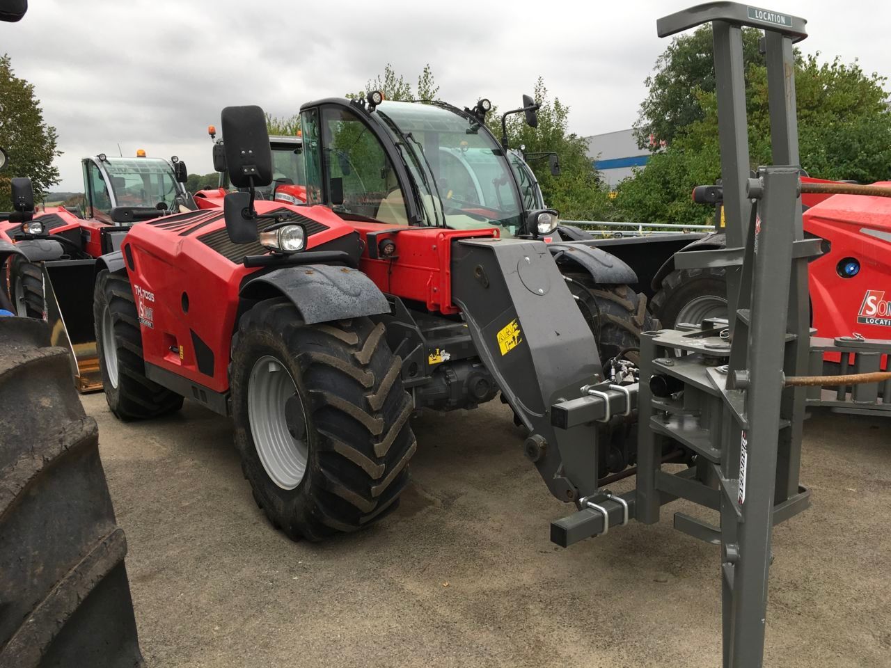 E-FARM: Massey Ferguson th.7035 - Ładowacz teleskopowy - id BFT5IGI - 64 000 € - Rok produkcji: 2019 - Motogodziny: 1300,Francja