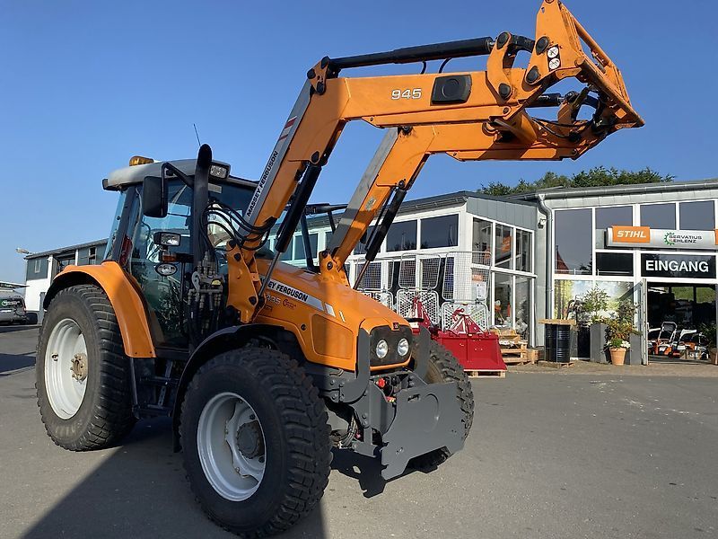 E-FARM: Massey Ferguson 5435 - Tractor - id 6D35VDI - 39.800 € - Año: 2009 - Horas: 6763,Potencia del motor: 101,Alemania