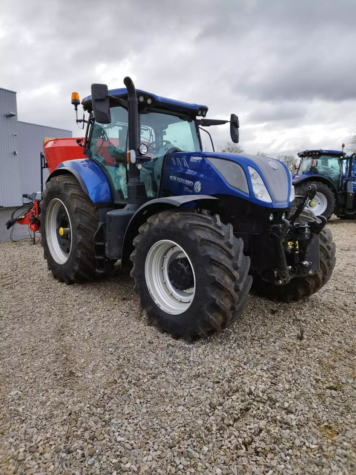 E-FARM: New Holland T7.270 - Tractor - id NRFNQAT - 180.000 € - Año: 2023 - Horas: 382,Potencia del motor: 230,Francia
