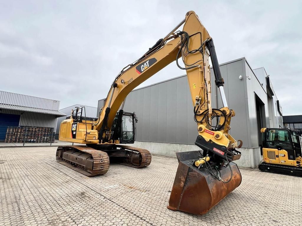 Caterpillar 336fl incl gps Raupenbagger 117.500 €