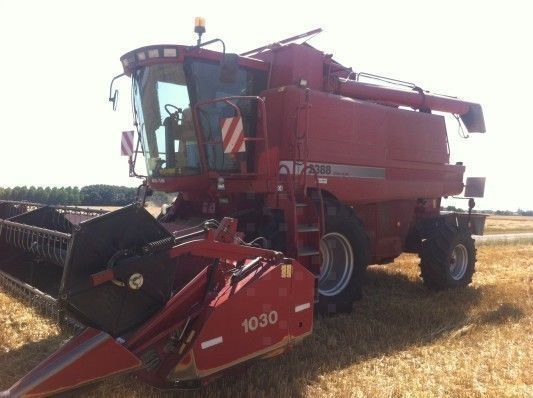 E-FARM: Case IH 2388 x-clusive - Κομπίνα - id YRSGJ3K - 85.000 € - Χρονία: 2003 - Μετρητής ωρών: 2.321,Γαλλία