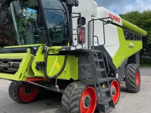 E-FARM: Claas Lexion 8700 - Combine harvester - id MJFTZHB - €317,771 - Year of construction: 2020 - Engine hours: 2,317,Engine power (HP): 585,United Kingdom