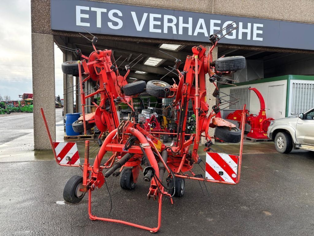 Kuhn GF 7902 Tedder €6,900