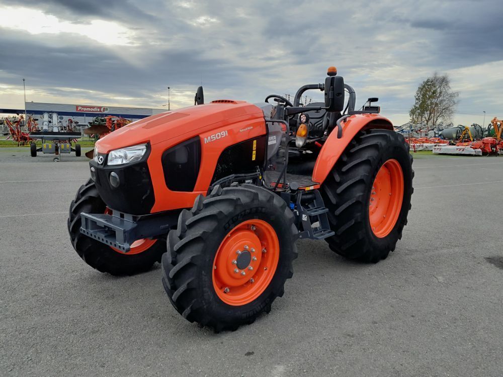 E-FARM: Kubota M5091 - Traktor - id SRIZJ1B - 39 000 € - Rok produkcji: 2018 - Motogodziny: 900,Moc silnika: 90,Francja