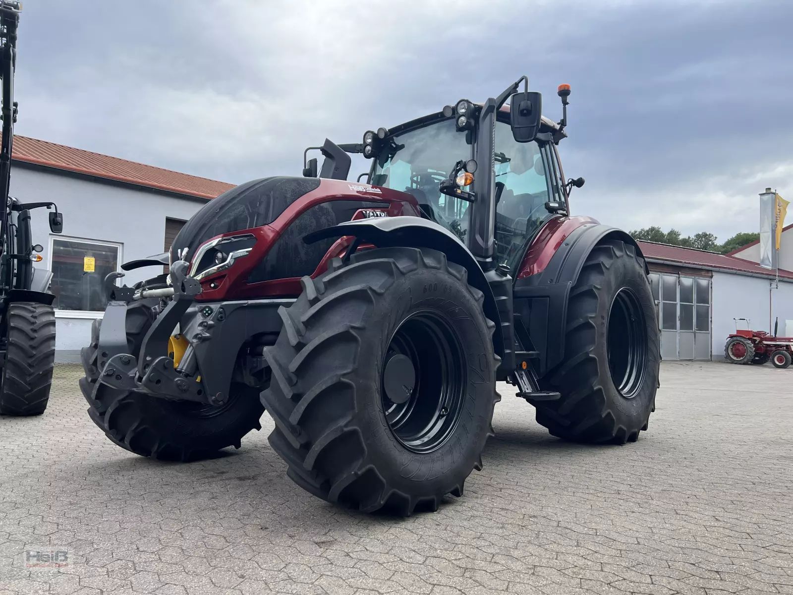 Valtra T215D Trattore 149.900 €