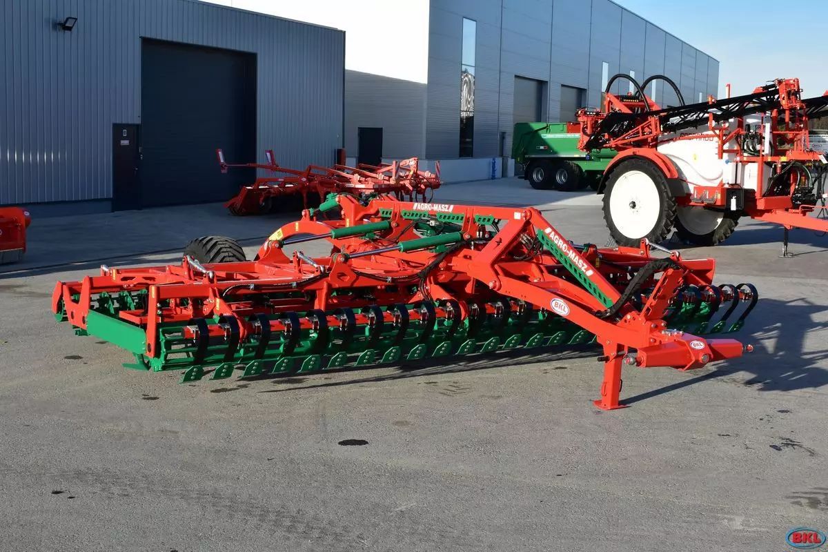 E-FARM: AGRO-MASZ auc 60t - gezogene kompaktor - Kombinacja uprawowo-siewna - id LKRKWC1 - 23 700 € - Rok produkcji: 2023 - Chorwacja