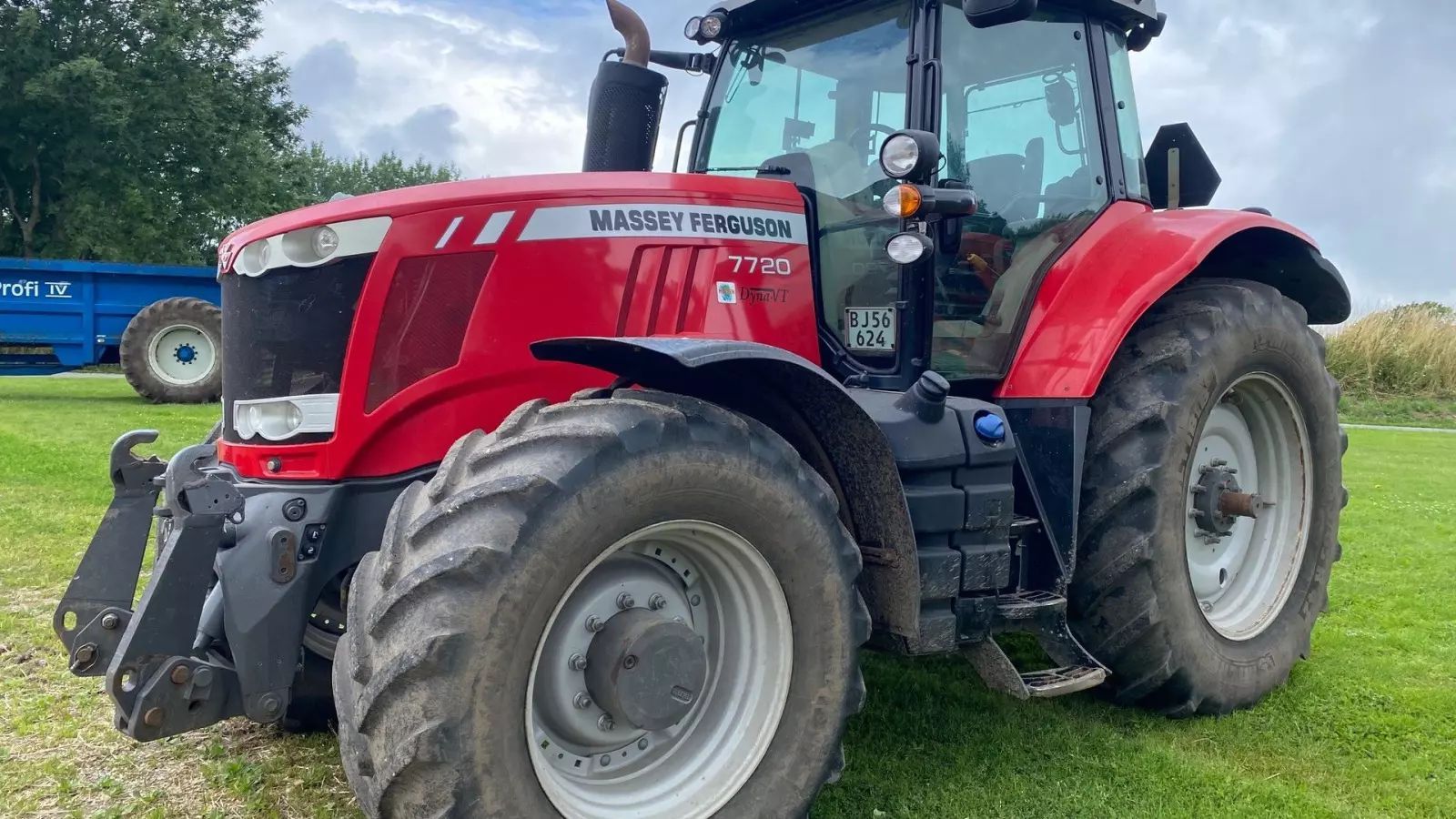 E-FARM: Massey Ferguson 7720 Exclusive - Tractor - id NEIDC3C - €66,950 - Year of construction: 2017 - Engine hours: 4,255,Engine power (HP): 200,Denmark
