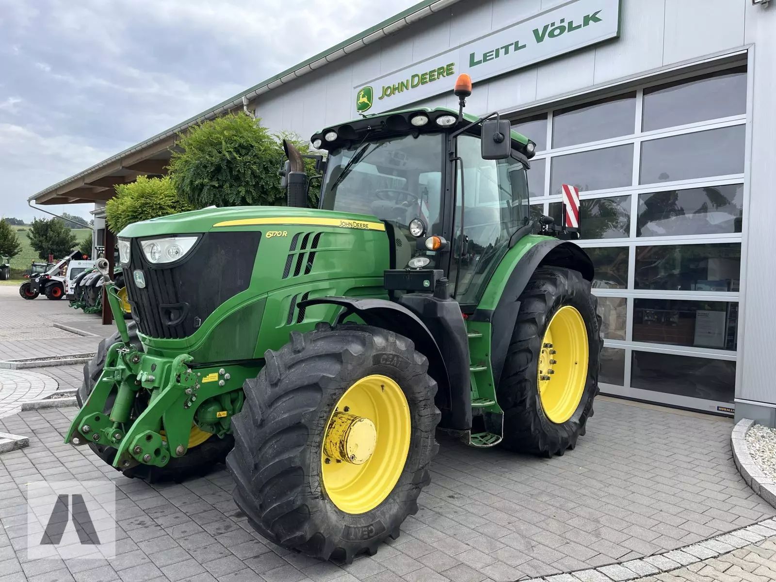 John Deere 6170 R Tractor €54,622