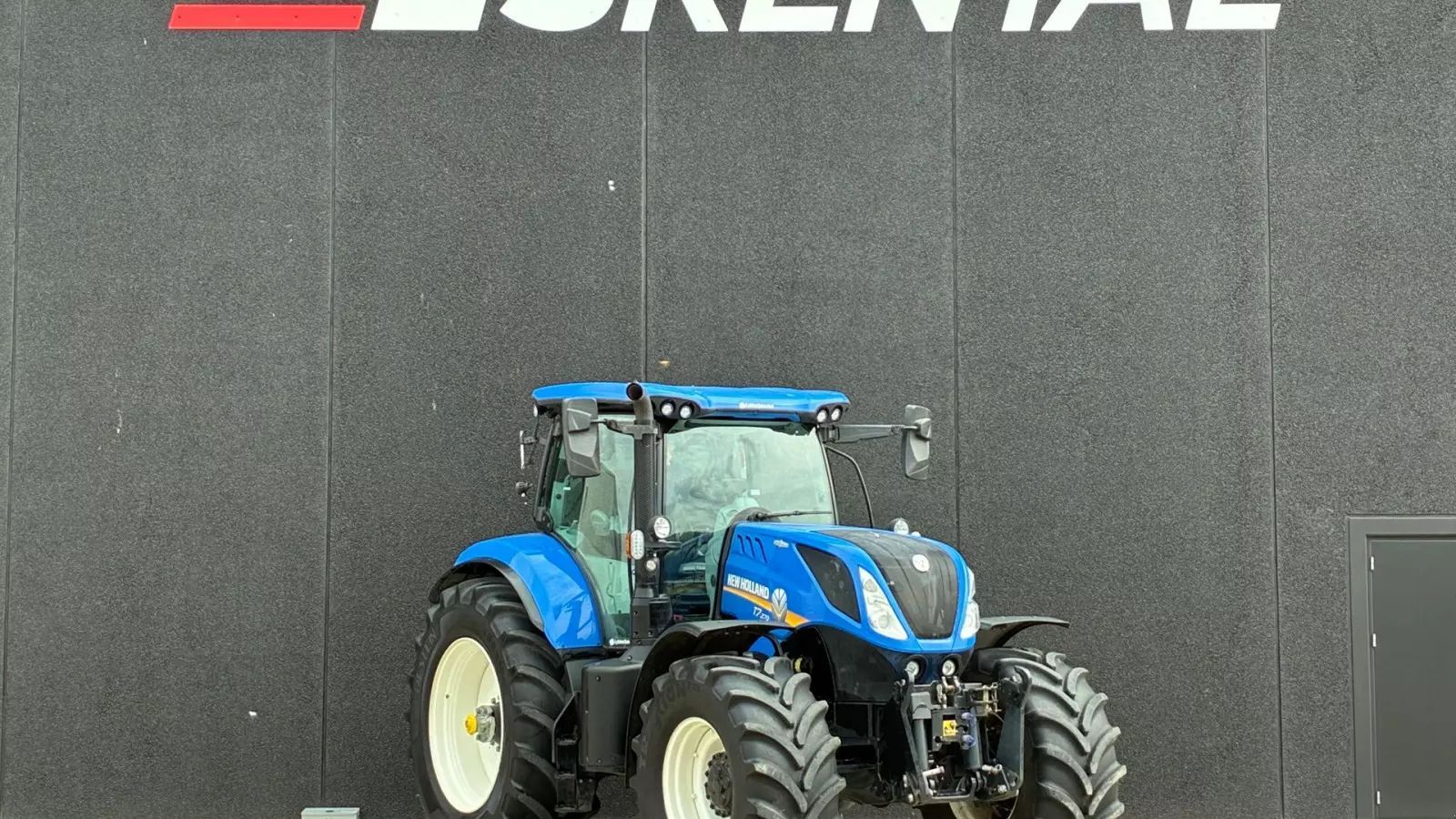 New Holland T7.270 Tractor €126,999