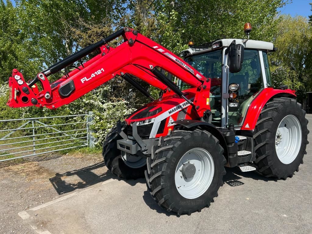 Massey Ferguson 5S.145 Traktor 66.527 €