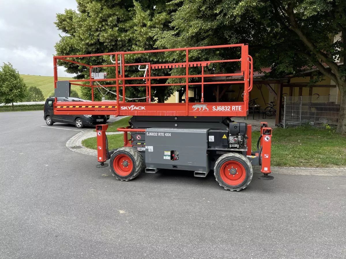 E-FARM: Sky 6832 rte - Self propelled platform - id NADIBLA - €38,500 - Year of construction: 2019 - Austria