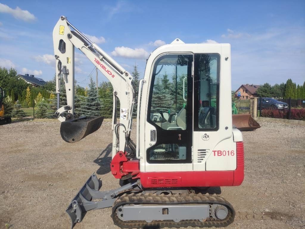 Takeuchi tb 016 2007r rozsuwane gąsienice Mini kotrógép 12 980 EUR