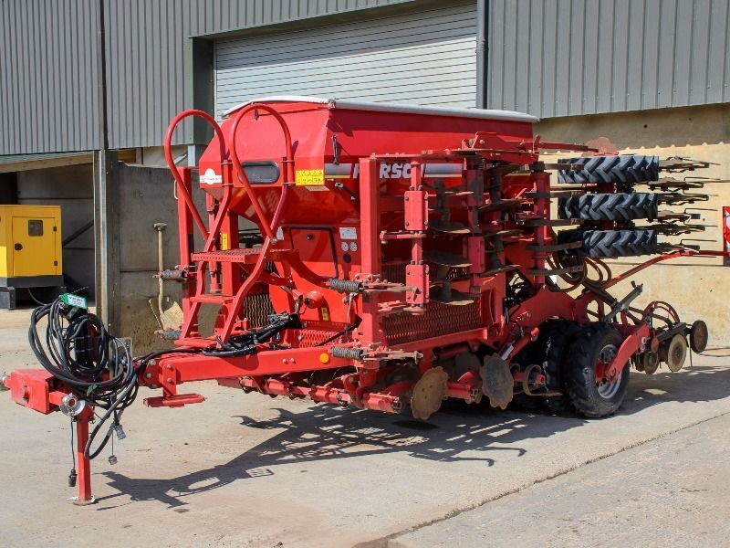 E-FARM: HORSCH - Direct Drill - id RP44YIQ - €31,160 - Year of construction: 2011 - United Kingdom
