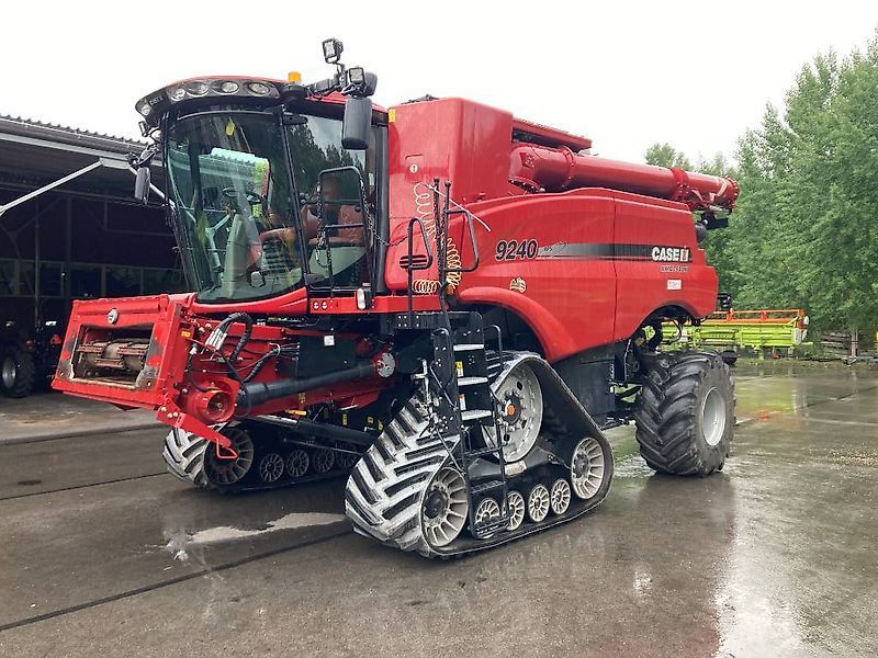 E-FARM: Case IH 9240 - Combină de recoltat - id I9IYQ26 - 205.000 EUR - Anul: 2018 - Citeste ore: 1.328,Muterea motorului: 557,Letonia