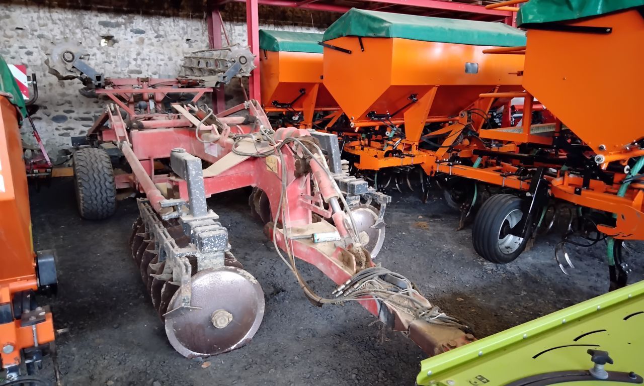 E-FARM: GREGOIRE BESSON sxp 32 - Herse à disques et disque compact - id DN8DN2T - 8 000 € - Année: 2007 - France