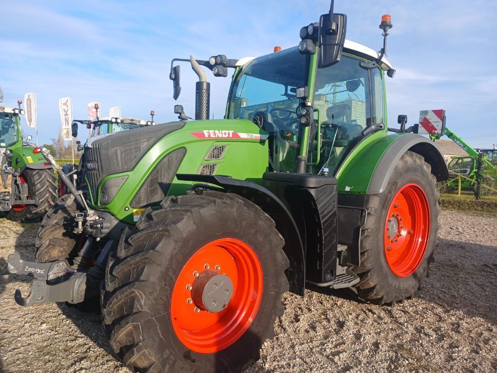 Fendt 720 Vario Power Tractor €126,000