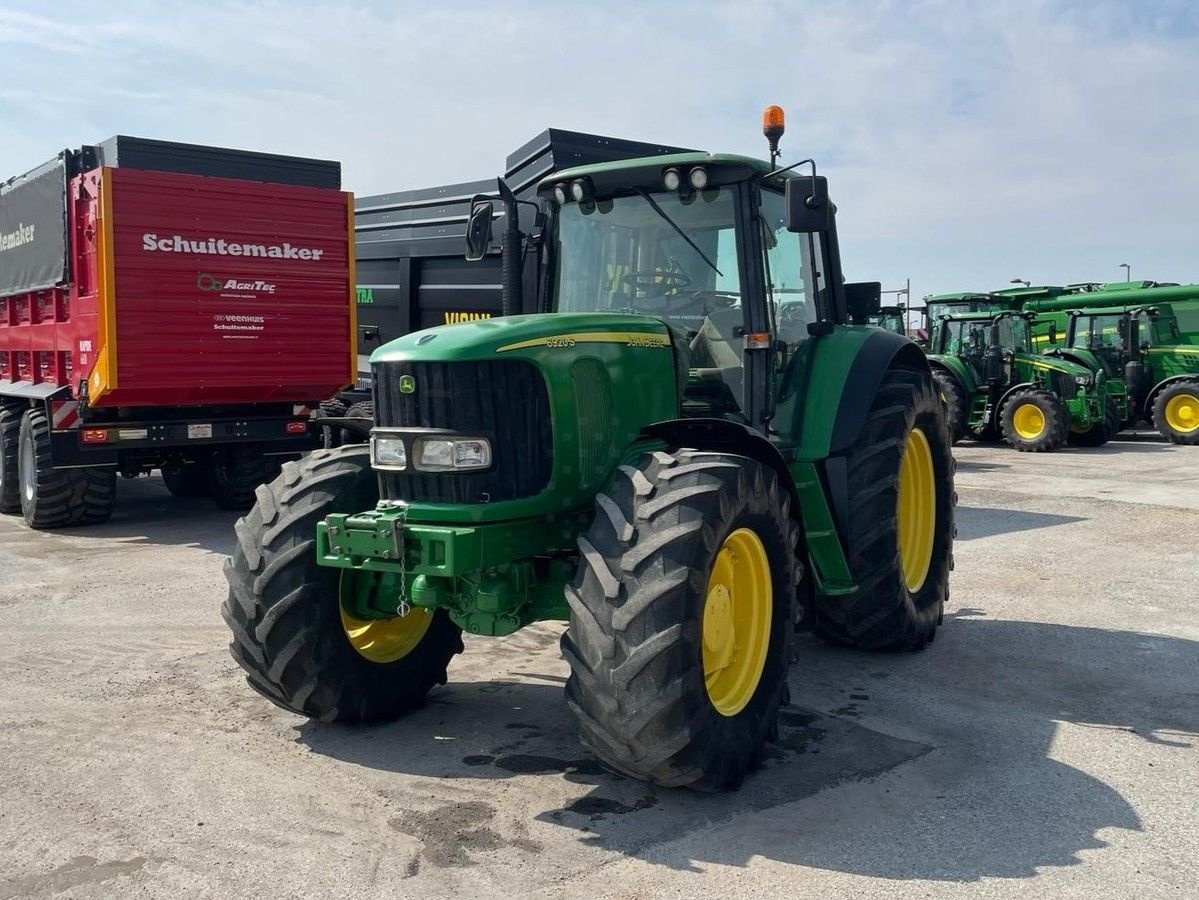 John Deere 6920 s tractor 28 000 €