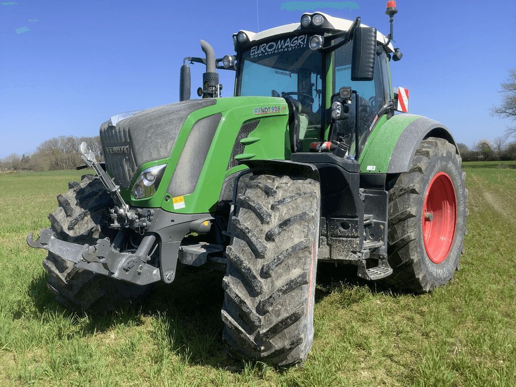 Fendt 828 Vario Profi Plus Tractor €145,000