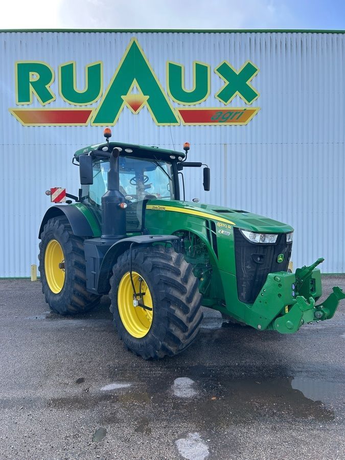 John Deere 8370 R Tractor 180.000 €