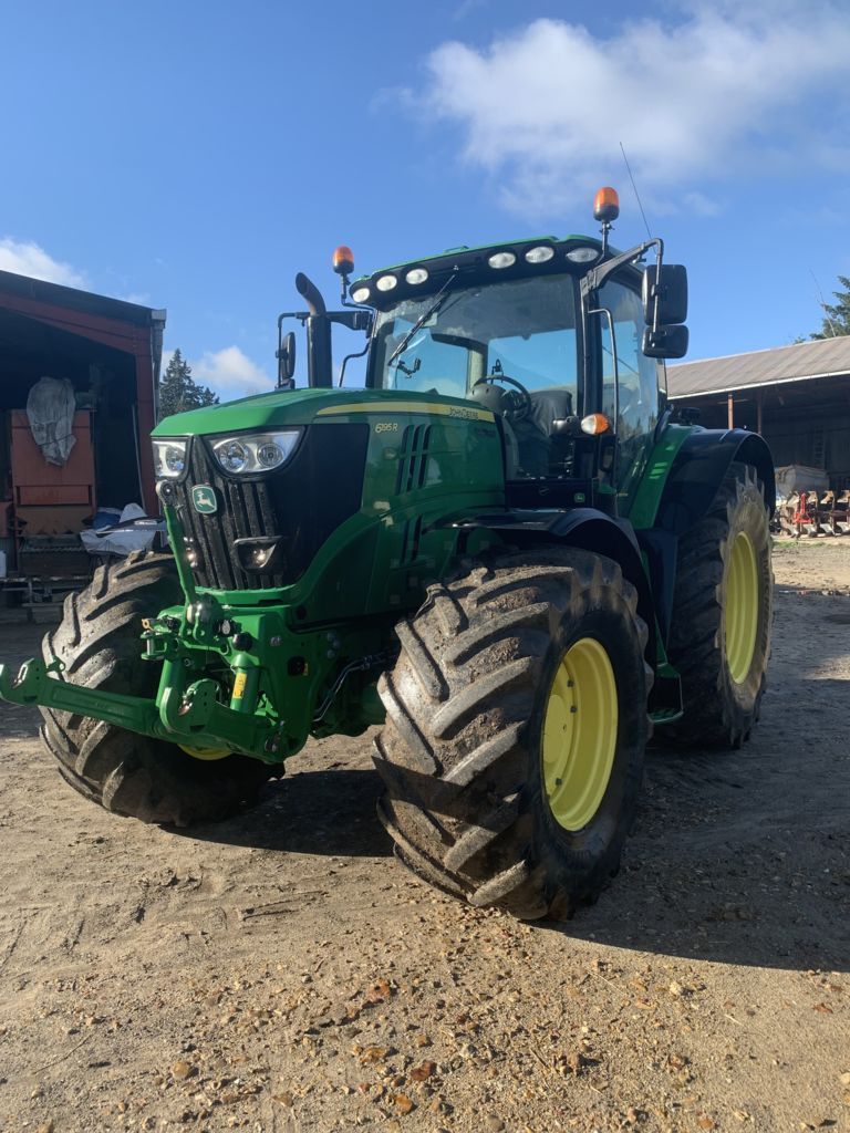 John Deere 6195 R Tractor €90,000