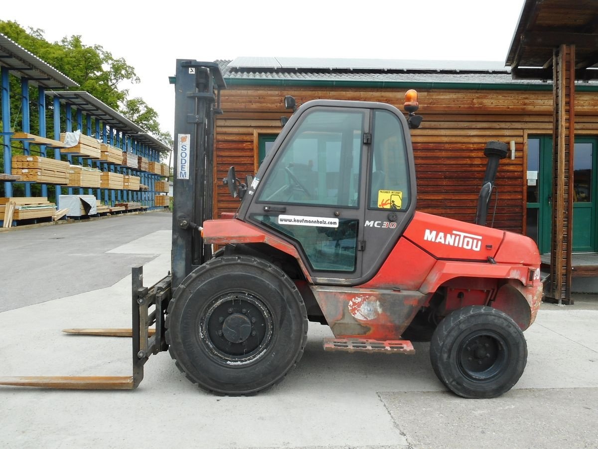 Manitou mc30 geländestapler stapler 11 950 €