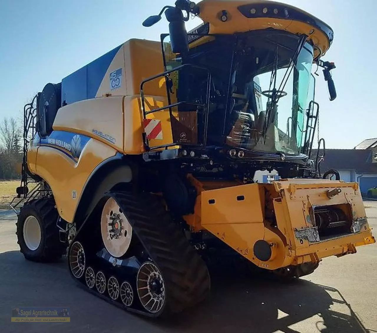 E-FARM: New Holland cr 8.80 terraglide - Mähdrescher - id SFA4SYY - Baujahr: 2020 - Abgelesene Motorstunden: 2.020,Motorleistung (PS): 469,Deutschland