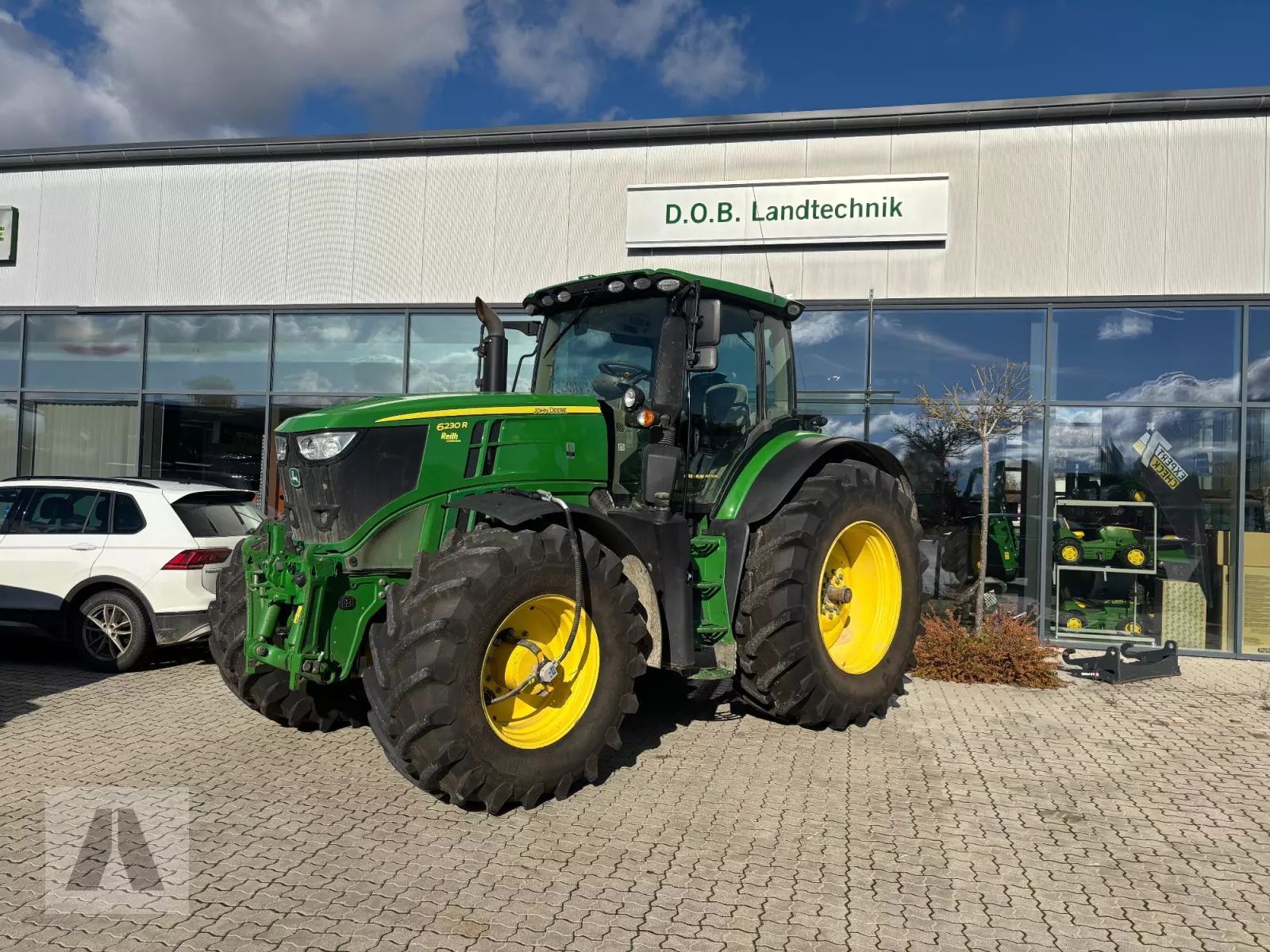 John Deere 6230R Трактор 125 900 €
