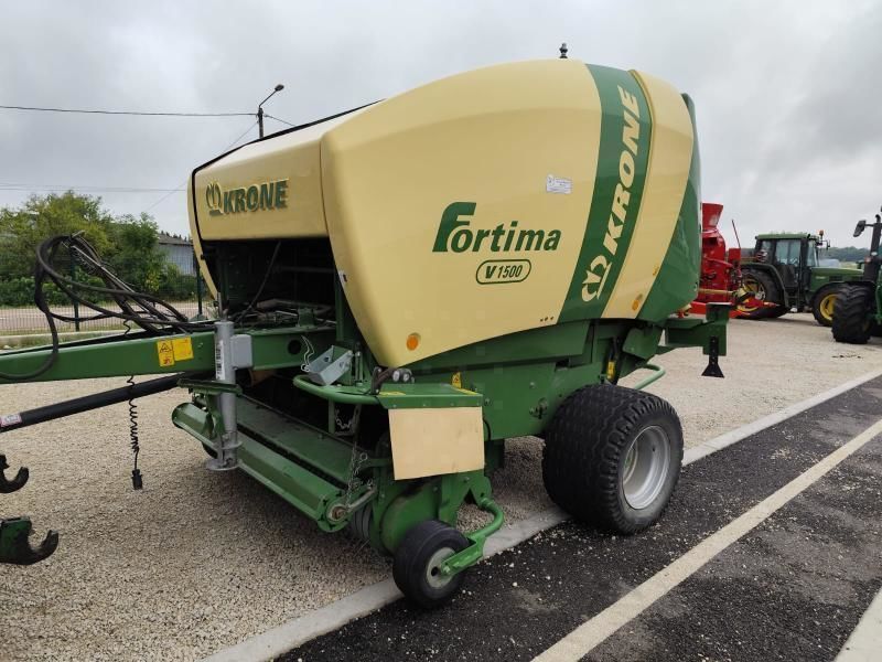 E-FARM: Krone v 1500 - Empacadora - id AKKMQID - 19.000 € - Año: 2014 - Las balas producidas: 9500,Francia
